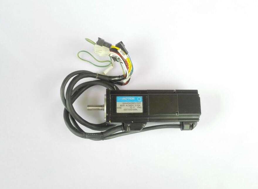 90K63-021606  AC Seruo Motor Q2AA04006DCS2C YG100