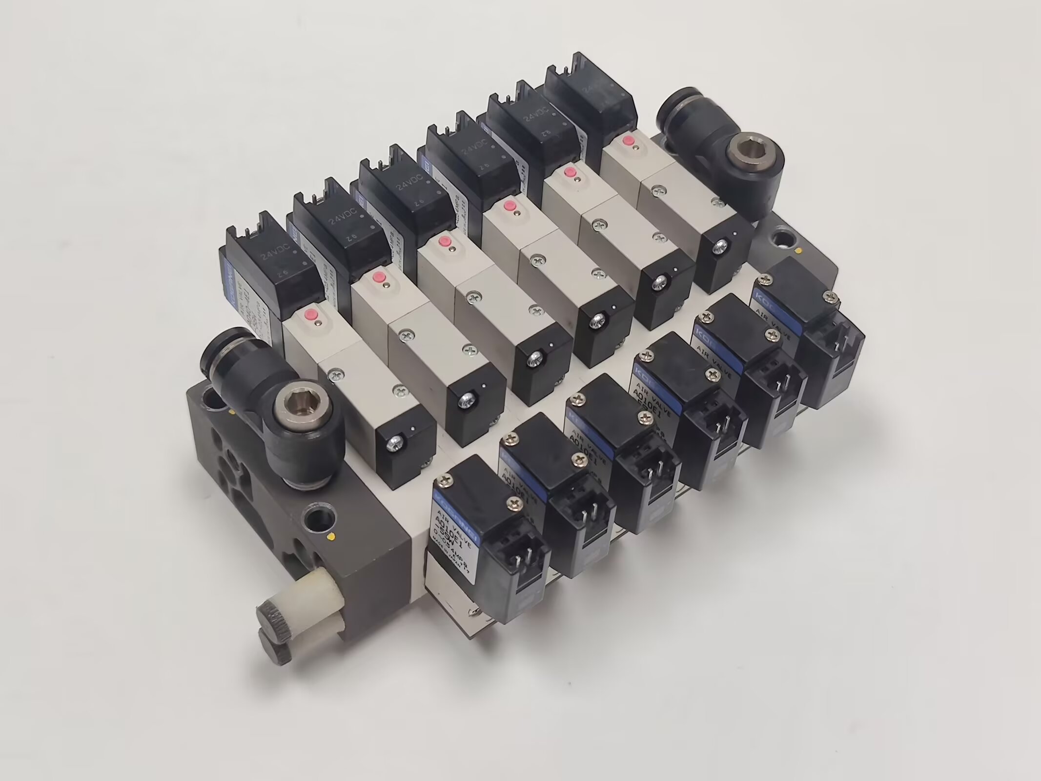 KGT-M7162-00X YG200µŷ56+55W
